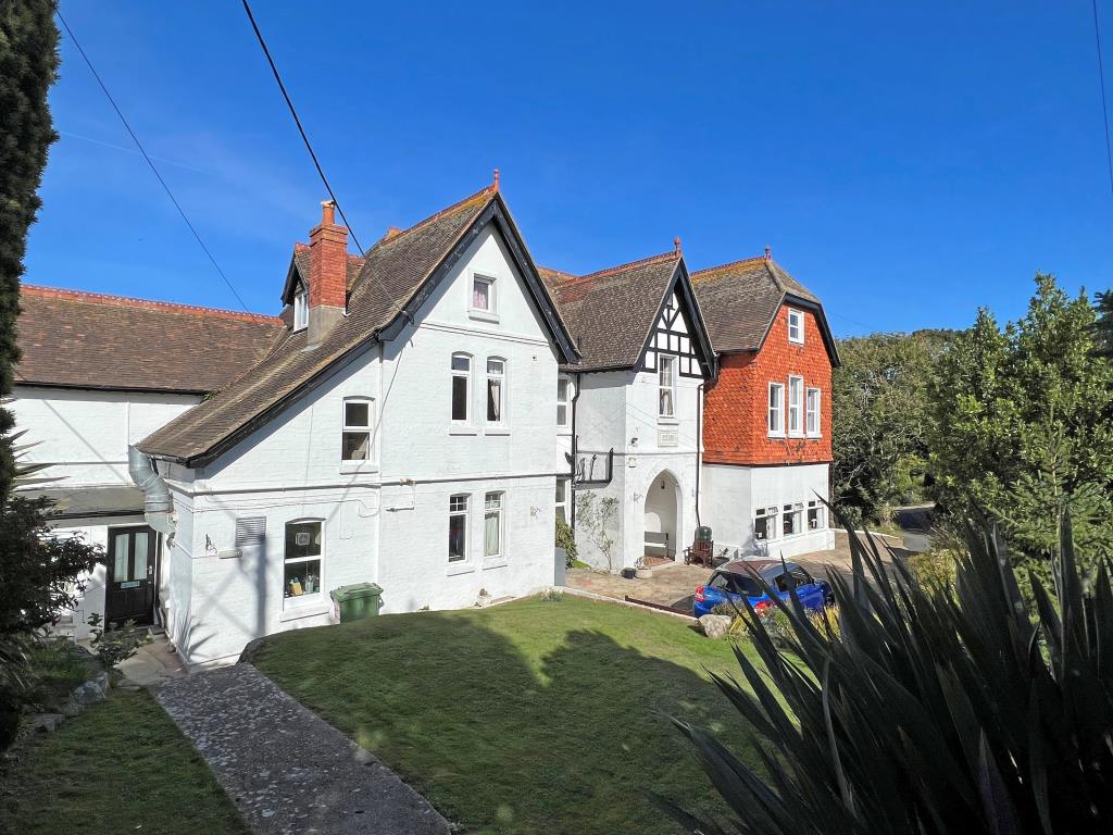 Lot: 81 - FREEHOLD FORMER CARE HOME WITH POTENTIAL -